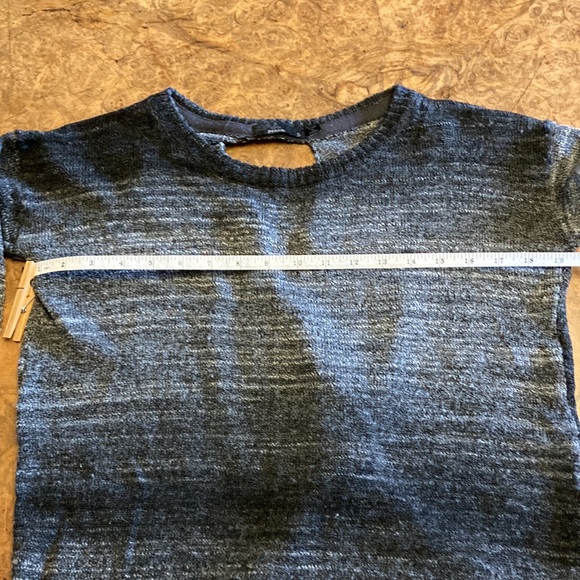PrAna wrap back top - Picture 5 of 6
